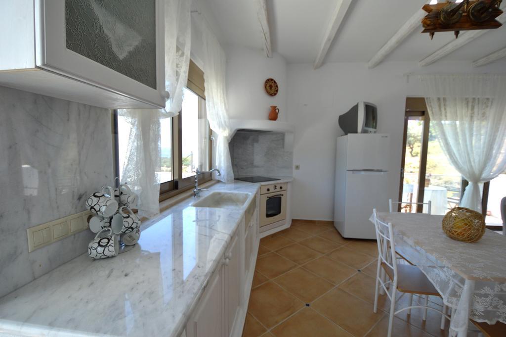 Bianca Suite & Home Psinthos Bilik gambar