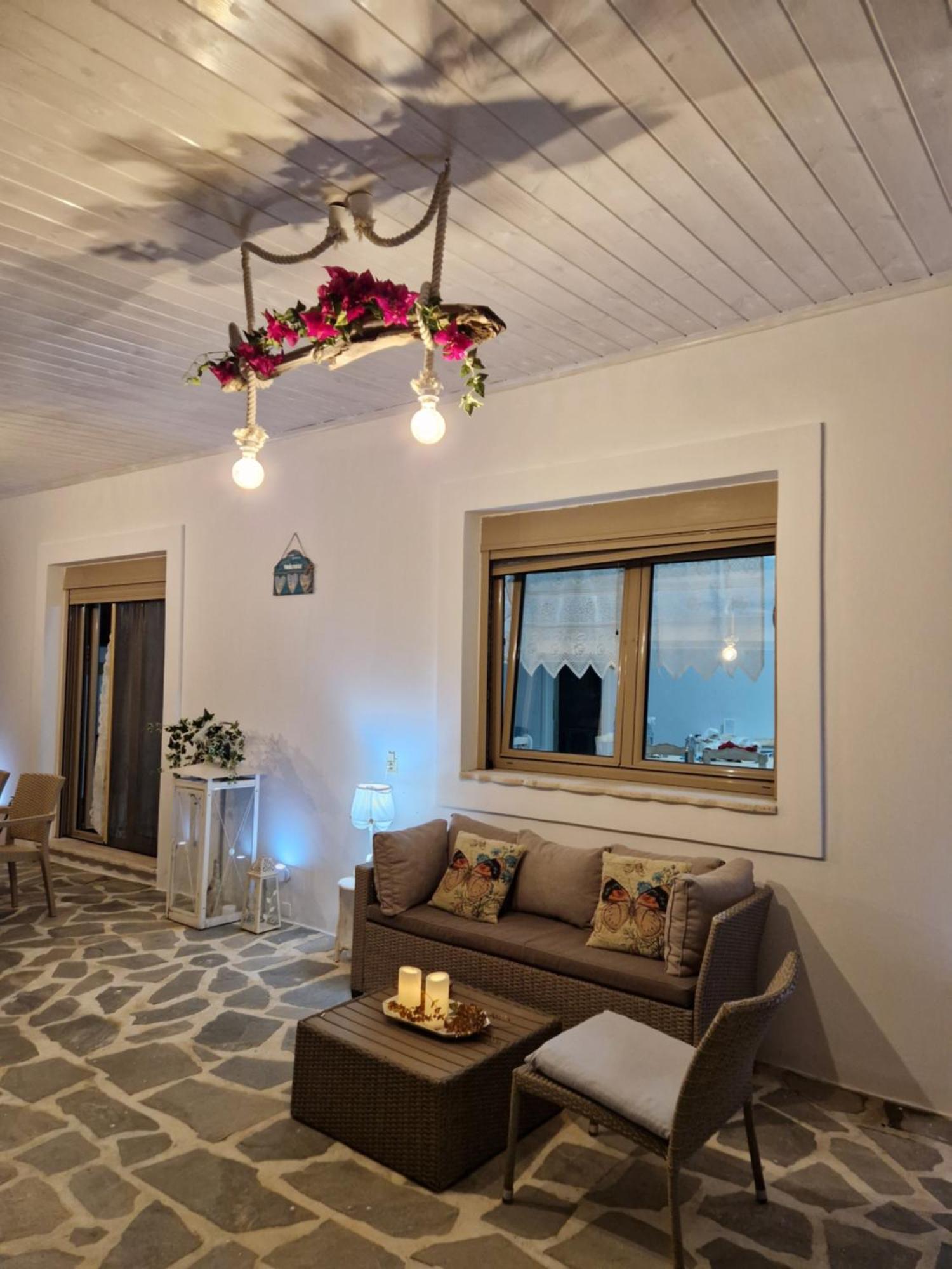 Bianca Suite & Home Psinthos Bilik gambar